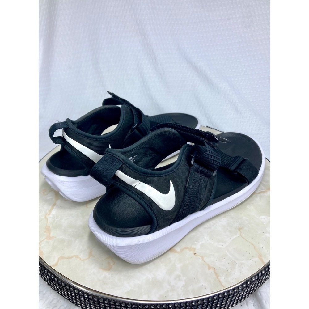 Nike Vista Strappy Sport Casual Sandals Women 10 Black White Adjustable Outdoor - Picture 12 of 14